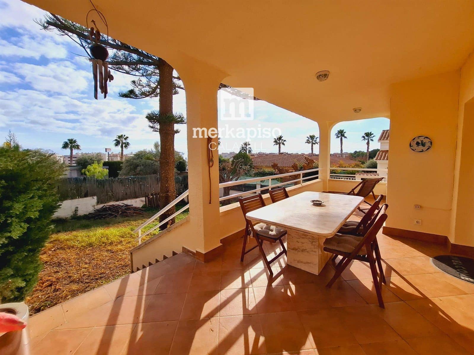 4 soveværelse Byhus til salg i Calafell med swimmingpool garage - € 480.000 (Ref: 9511302)