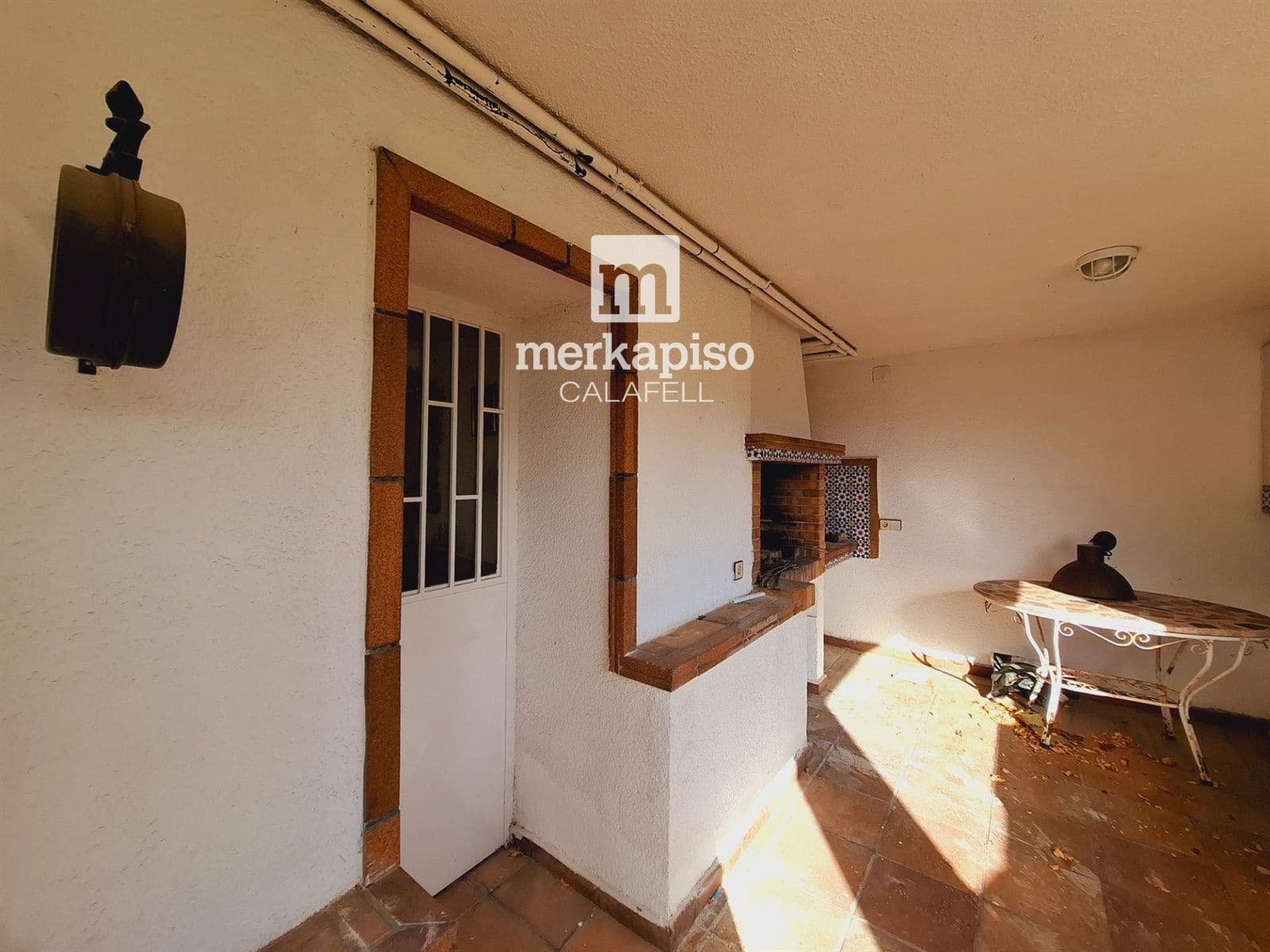 4 soveværelse Byhus til salg i Calafell med swimmingpool garage - € 480.000 (Ref: 9511302)