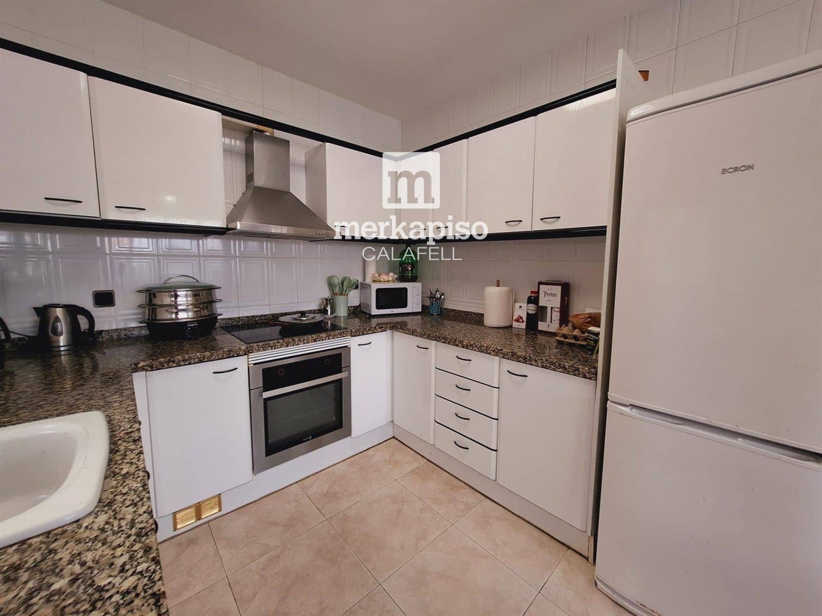 4 soveværelse Byhus til salg i Calafell med swimmingpool garage - € 480.000 (Ref: 9511302)