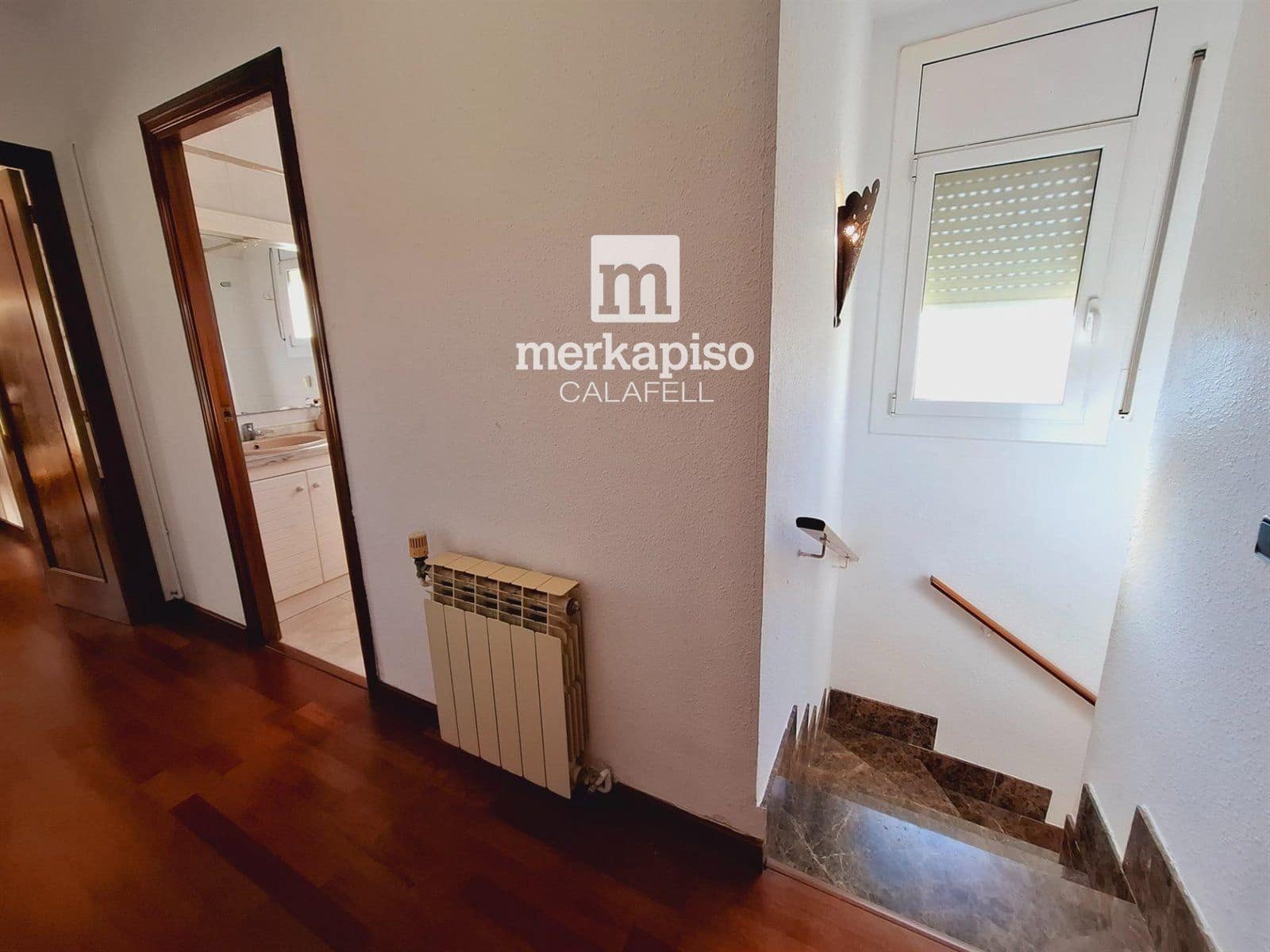 4 soveværelse Byhus til salg i Calafell med swimmingpool garage - € 480.000 (Ref: 9511302)