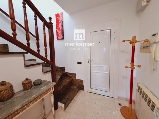 4 soveværelse Byhus til salg i Calafell med swimmingpool garage - € 480.000 (Ref: 9511302)