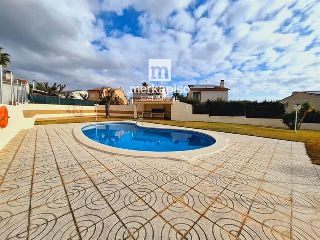 4 soveværelse Byhus til salg i Calafell med swimmingpool garage - € 480.000 (Ref: 9511302)