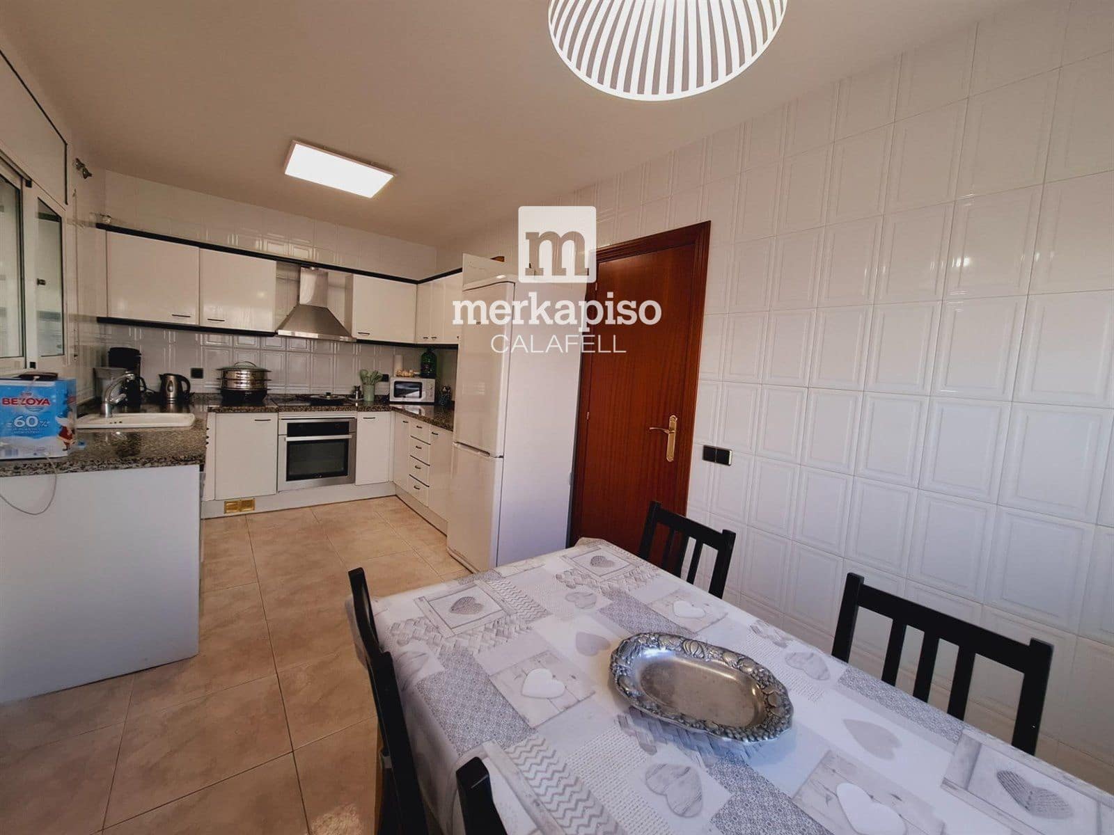 4 soveværelse Byhus til salg i Calafell med swimmingpool garage - € 480.000 (Ref: 9511302)