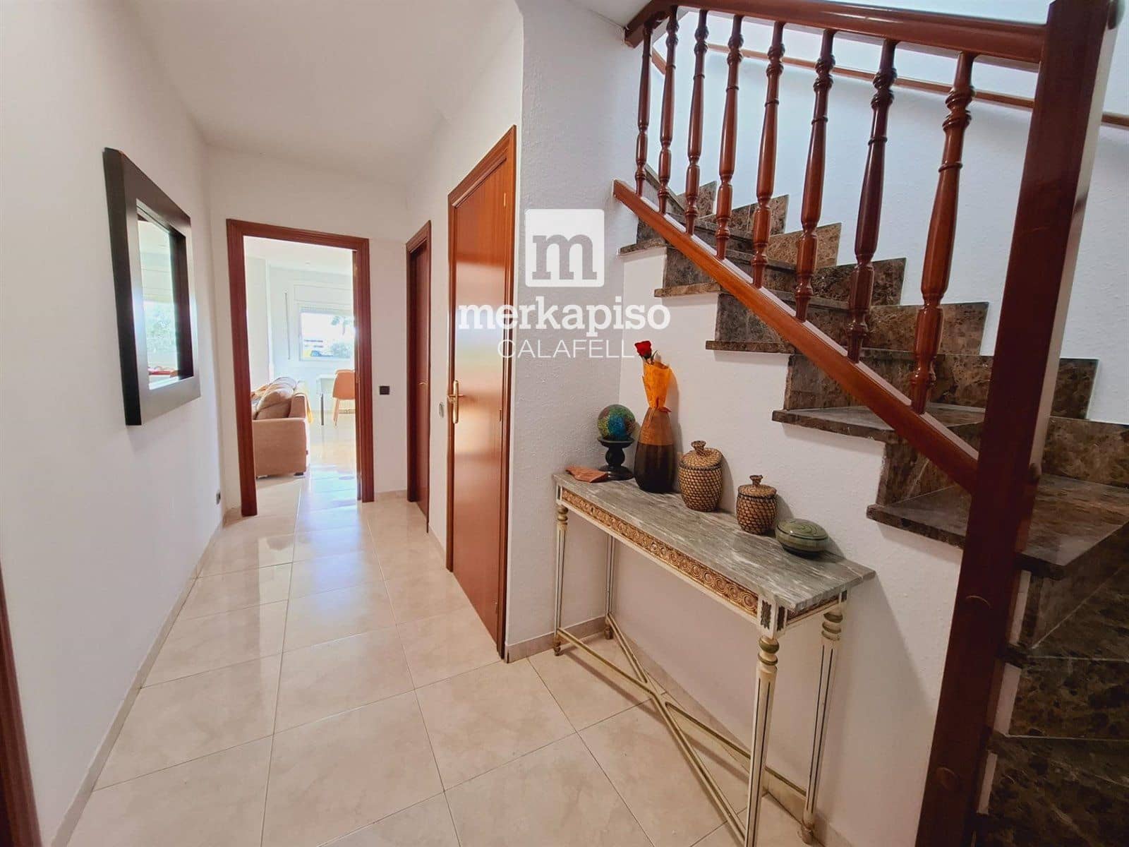 4 soveværelse Byhus til salg i Calafell med swimmingpool garage - € 480.000 (Ref: 9511302)