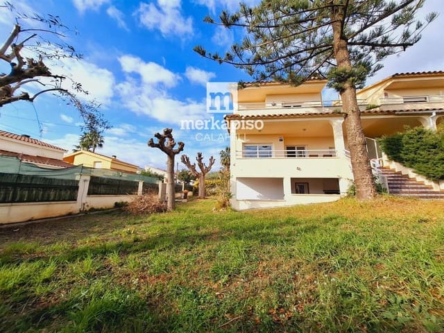 4 soveværelse Byhus til salg i Calafell med swimmingpool garage - € 480.000 (Ref: 9511302)