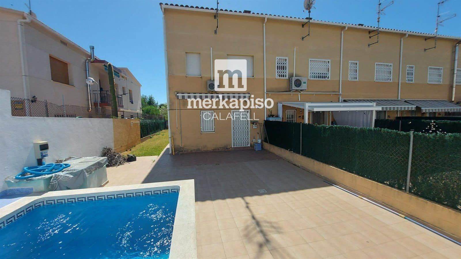 4 quarto Casa em Banda para venda em Segur de Calafell com piscina - 340 000 € (Ref: 9523451)