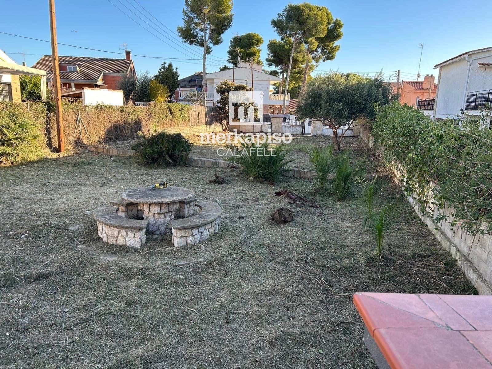 Tontti myytävänä paikassa Segur de Calafell - 105 000 € (Ref: 9523455)