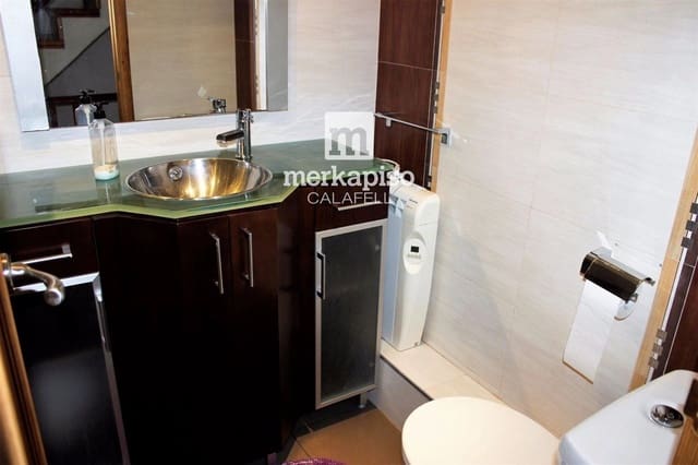 Chalet de 3 habitaciones en Torredembarra en venta con piscina garaje - 250.000 € (Ref: 9523458)