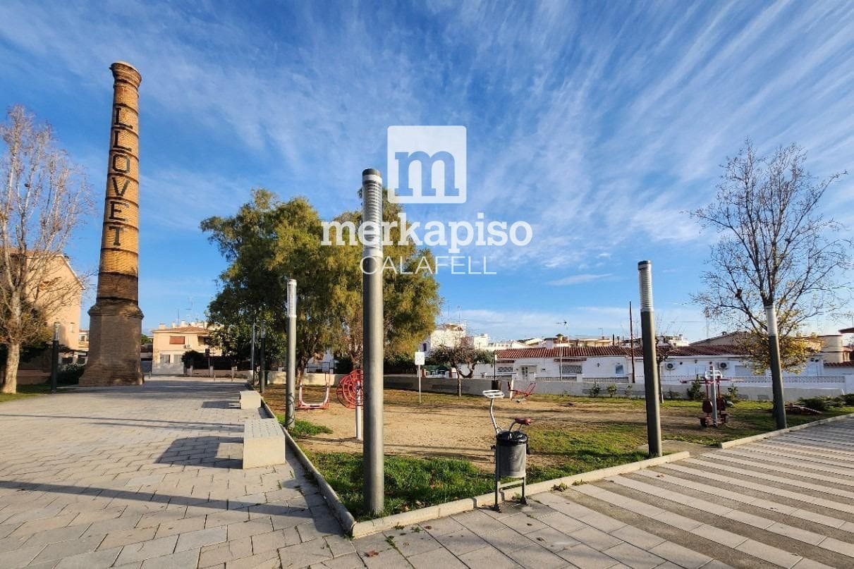 Piso de 4 habitaciones en Torredembarra en venta con garaje - 270.000 € (Ref: 9525317)