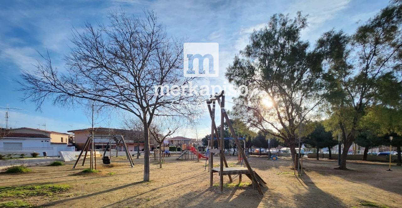 Piso de 4 habitaciones en Torredembarra en venta con garaje - 270.000 € (Ref: 9525317)