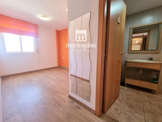 Piso de 4 habitaciones en Torredembarra en venta con garaje - 270.000 € (Ref: 9525317)
