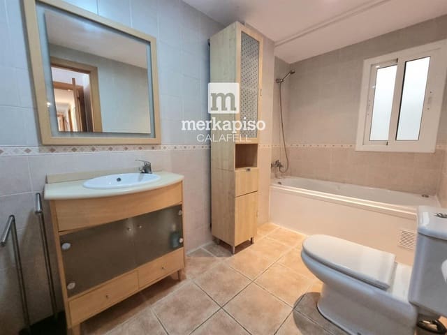 Piso de 4 habitaciones en Torredembarra en venta con garaje - 270.000 € (Ref: 9525317)