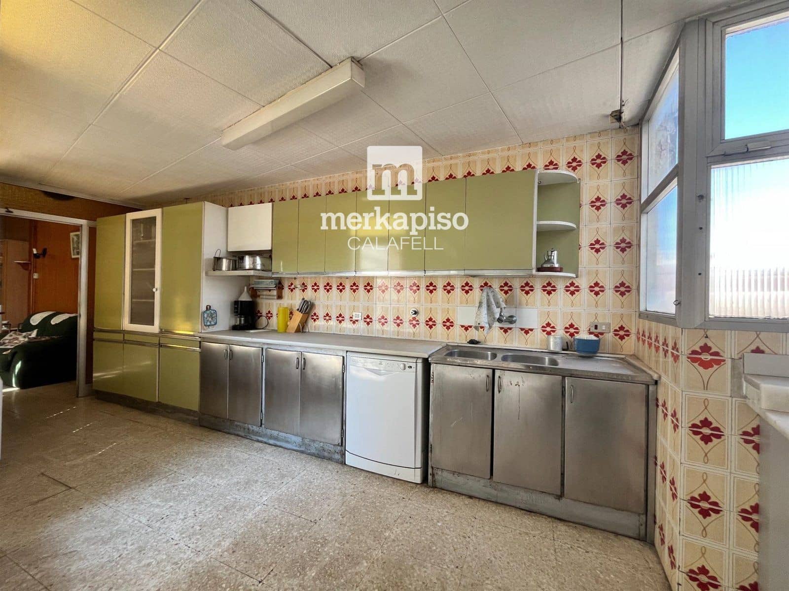 6 soveværelse Villa til salg i Sant Sadurni d'Anoia med garage - € 300.000 (Ref: 9525323)