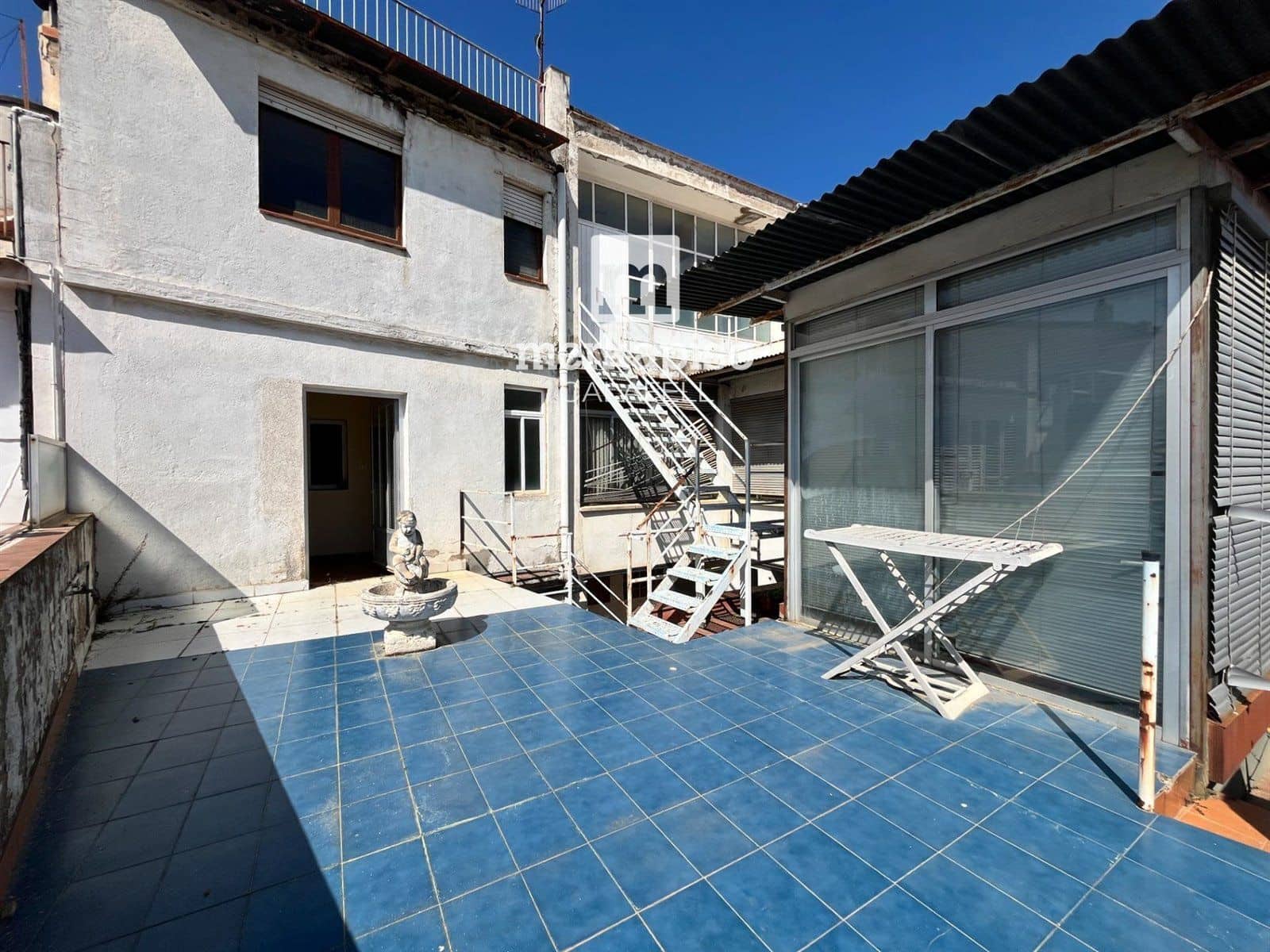 6 soveværelse Villa til salg i Sant Sadurni d'Anoia med garage - € 300.000 (Ref: 9525323)