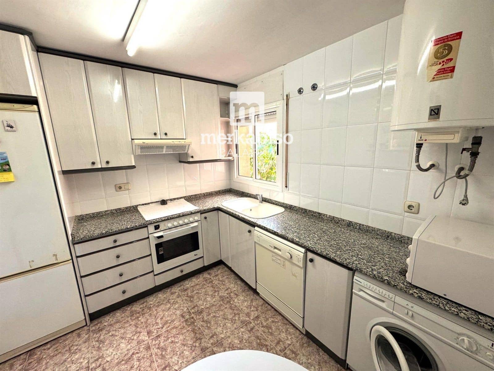 3 makuuhuone Kattohuoneisto myytävänä paikassa La Pobla de Montornes mukana 
autotalli - 179 000 € (Ref: 9525324)