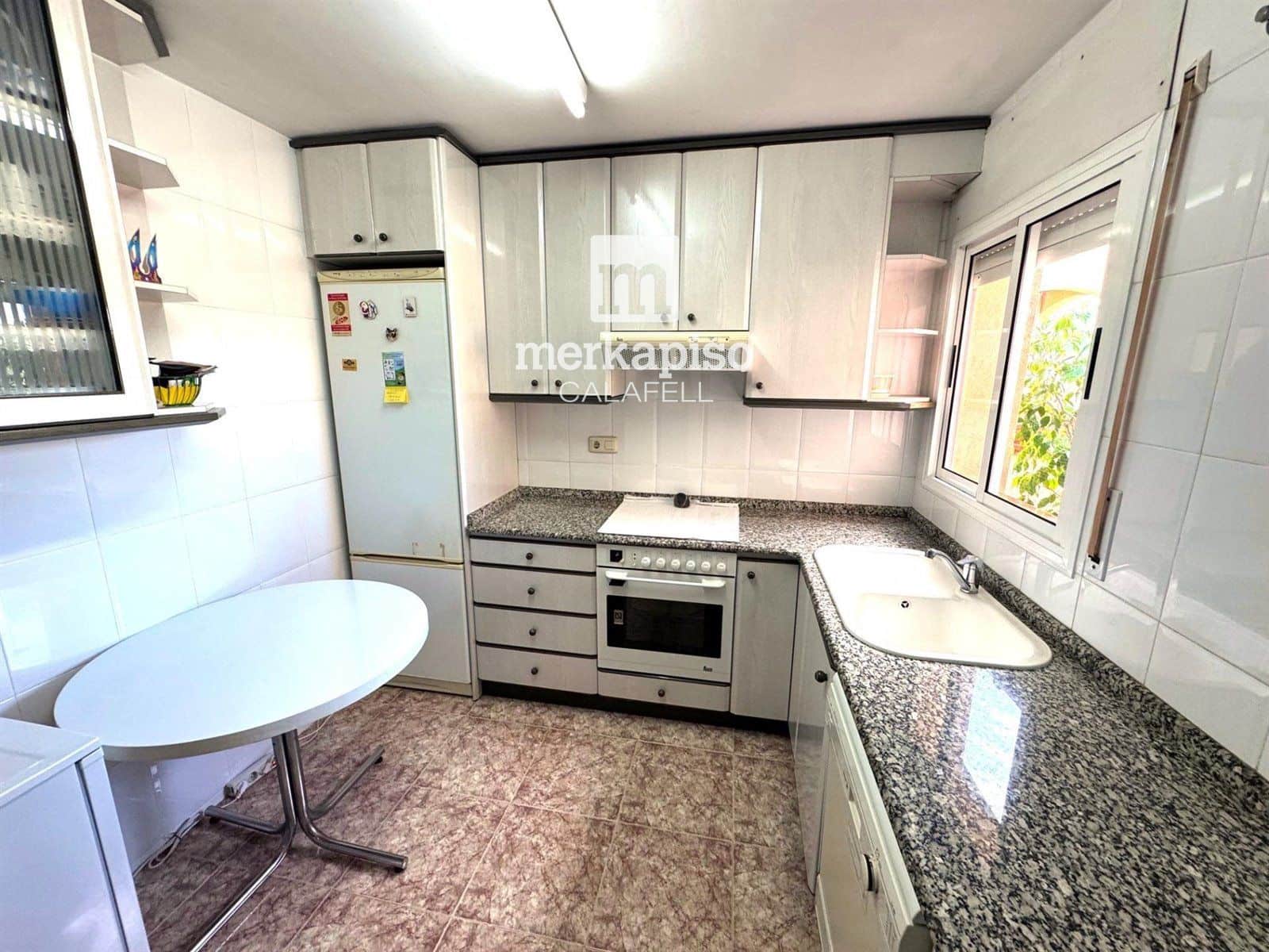 3 makuuhuone Kattohuoneisto myytävänä paikassa La Pobla de Montornes mukana 
autotalli - 179 000 € (Ref: 9525324)