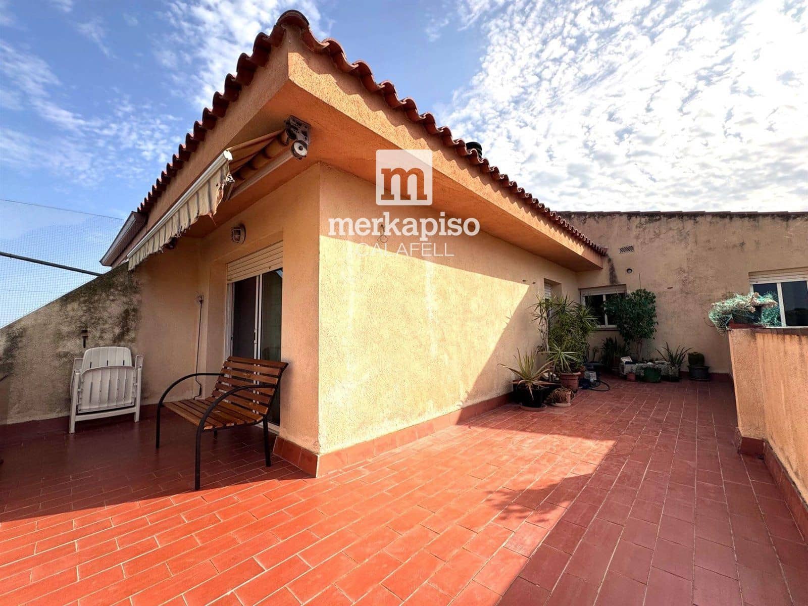 3 makuuhuone Kattohuoneisto myytävänä paikassa La Pobla de Montornes mukana 
autotalli - 179 000 € (Ref: 9525324)