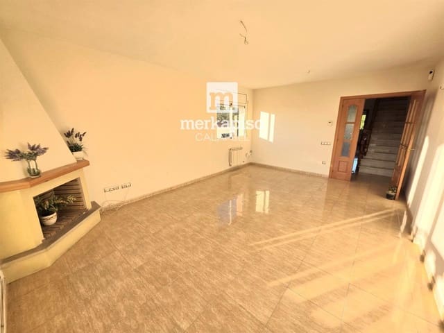 4 makuuhuone Omakotitalo myytävänä paikassa La Pobla de Montornès mukana 
autotalli - 270 000 € (Ref: 9525328)