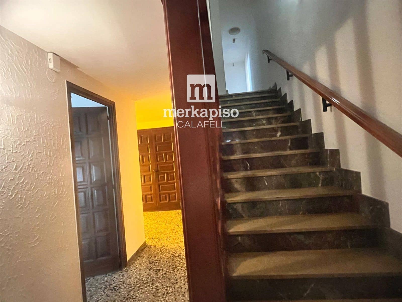 5 soveværelse Byhus til salg i El Vendrell - € 219.000 (Ref: 9525331)