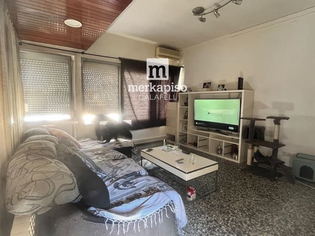 5 soveværelse Byhus til salg i El Vendrell - € 219.000 (Ref: 9525331)