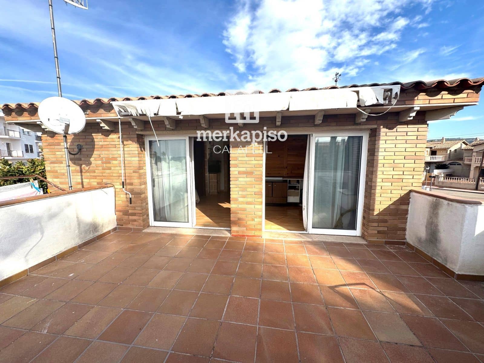 5 soverom Villa til salgs i Roda de Bara med svømmebasseng - € 630 000 (Ref: 9535012)