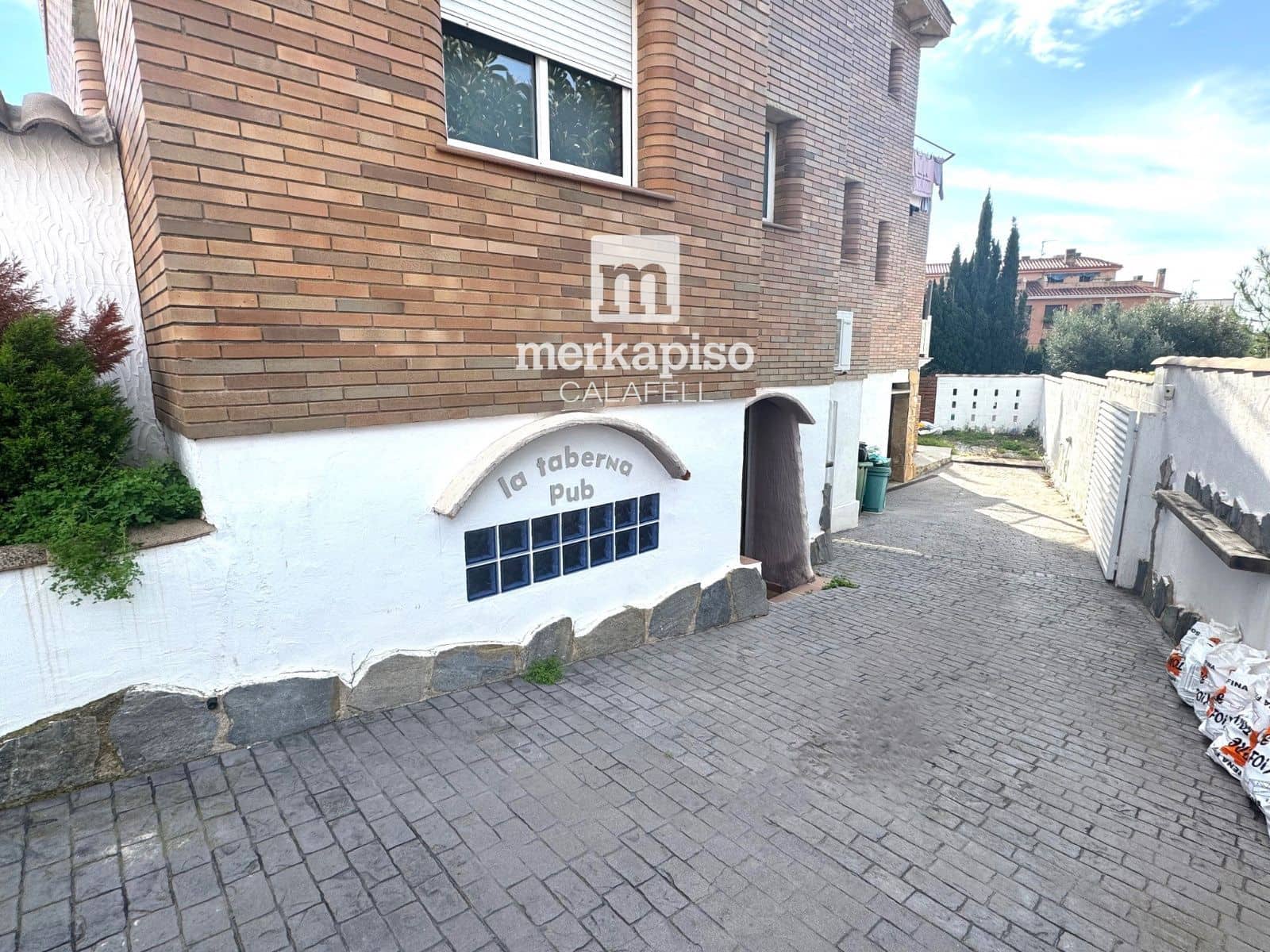 5 soverom Villa til salgs i Roda de Bara med svømmebasseng - € 630 000 (Ref: 9535012)