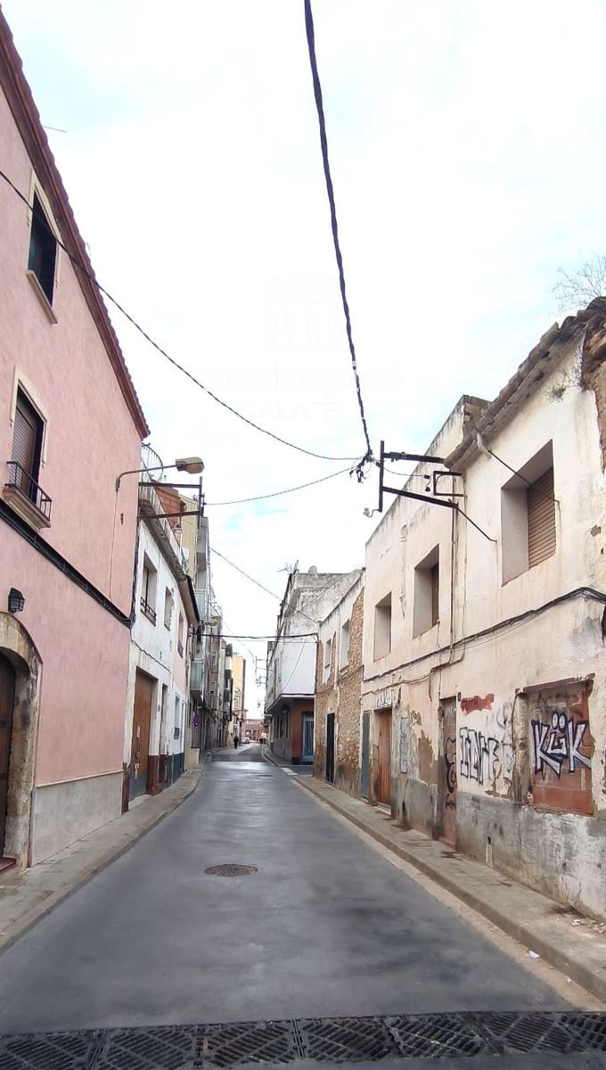 4 slaapkamer Villa te koop in El Vendrell - € 126.000 (Ref: 9535014)