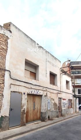 4 slaapkamer Villa te koop in El Vendrell - € 126.000 (Ref: 9535014)