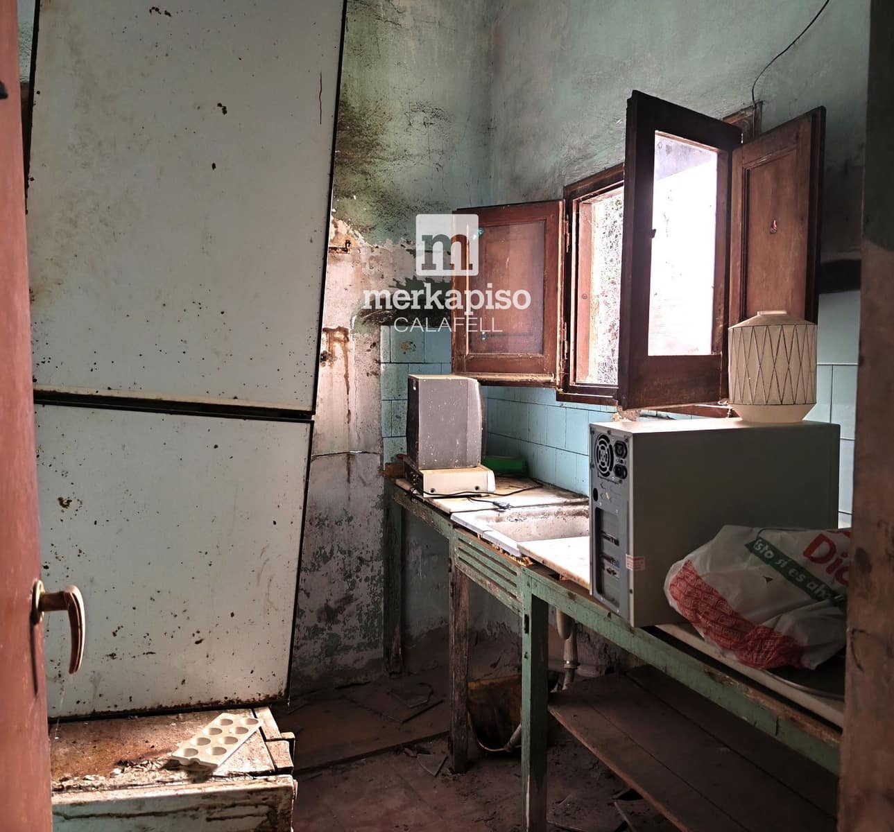 4 slaapkamer Villa te koop in El Vendrell - € 126.000 (Ref: 9535014)