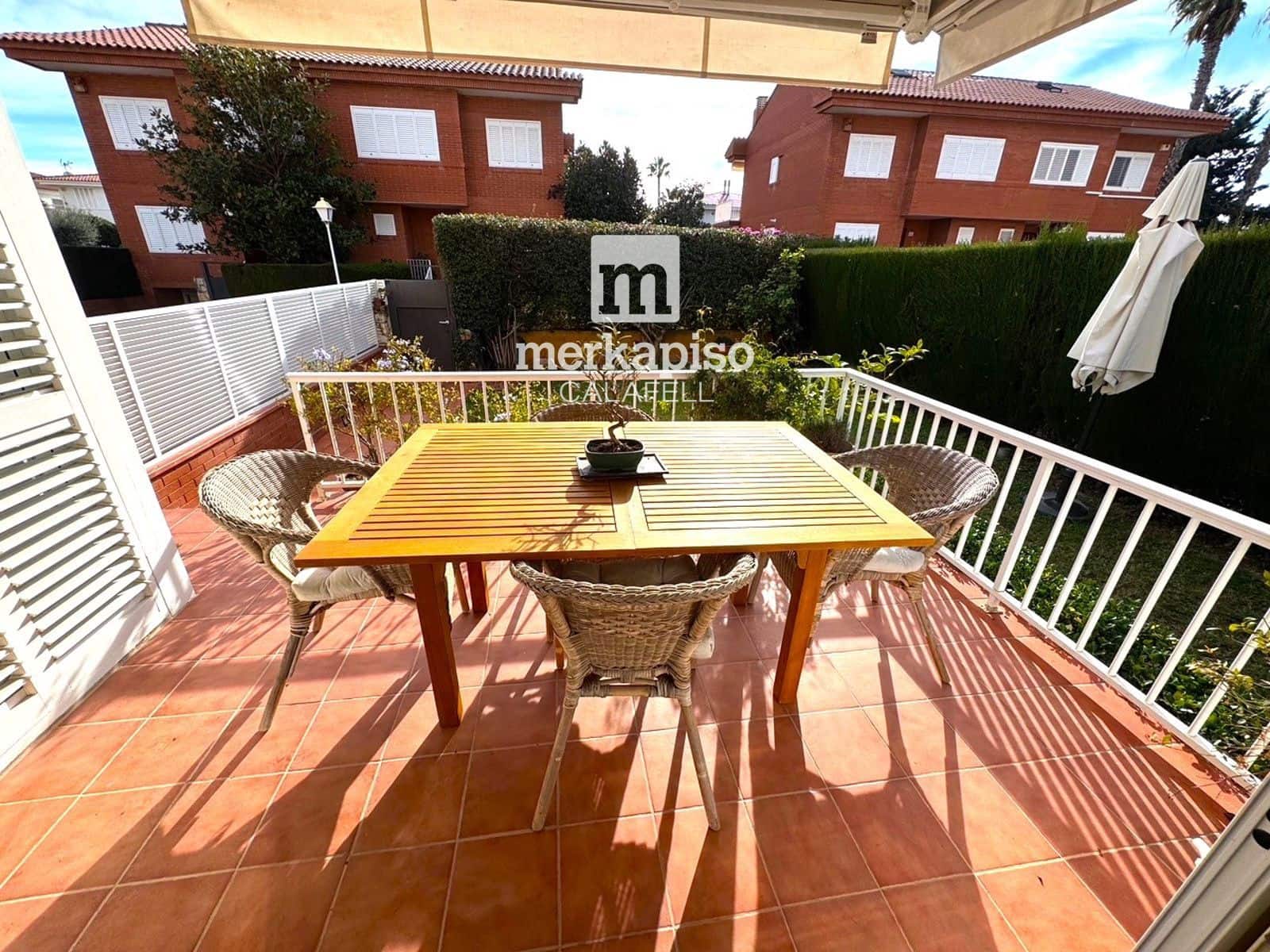 Casa em Banda para venda em Altafulla com garagem - 670 000 € (Ref: 9535016)