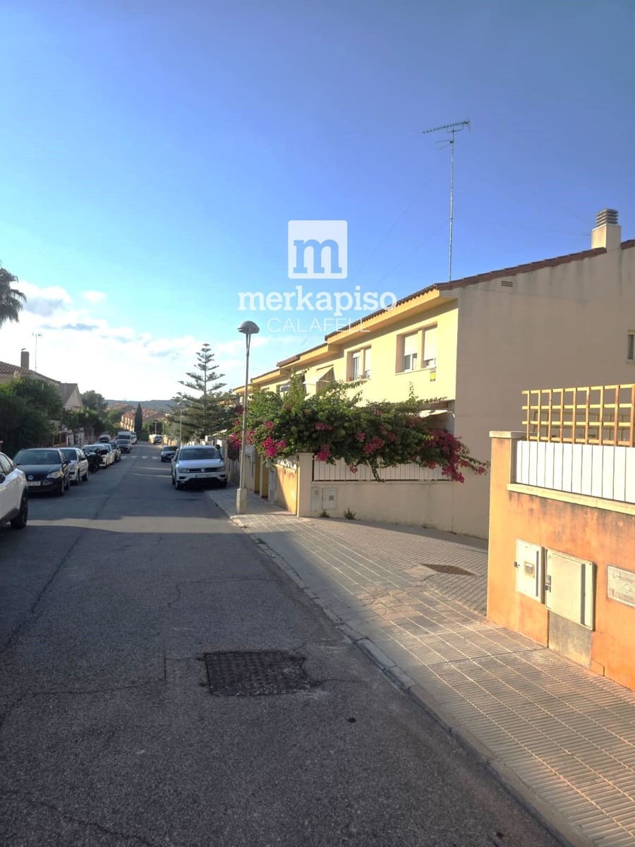 2 soverom Hus til salgs i La Riera de Gaia med svømmebasseng garasje - € 280 000 (Ref: 9535017)