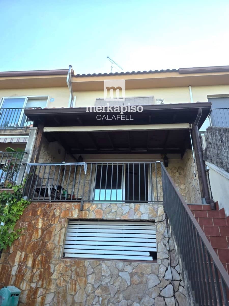 2 soverom Hus til salgs i La Riera de Gaia med svømmebasseng garasje - € 280 000 (Ref: 9535017)