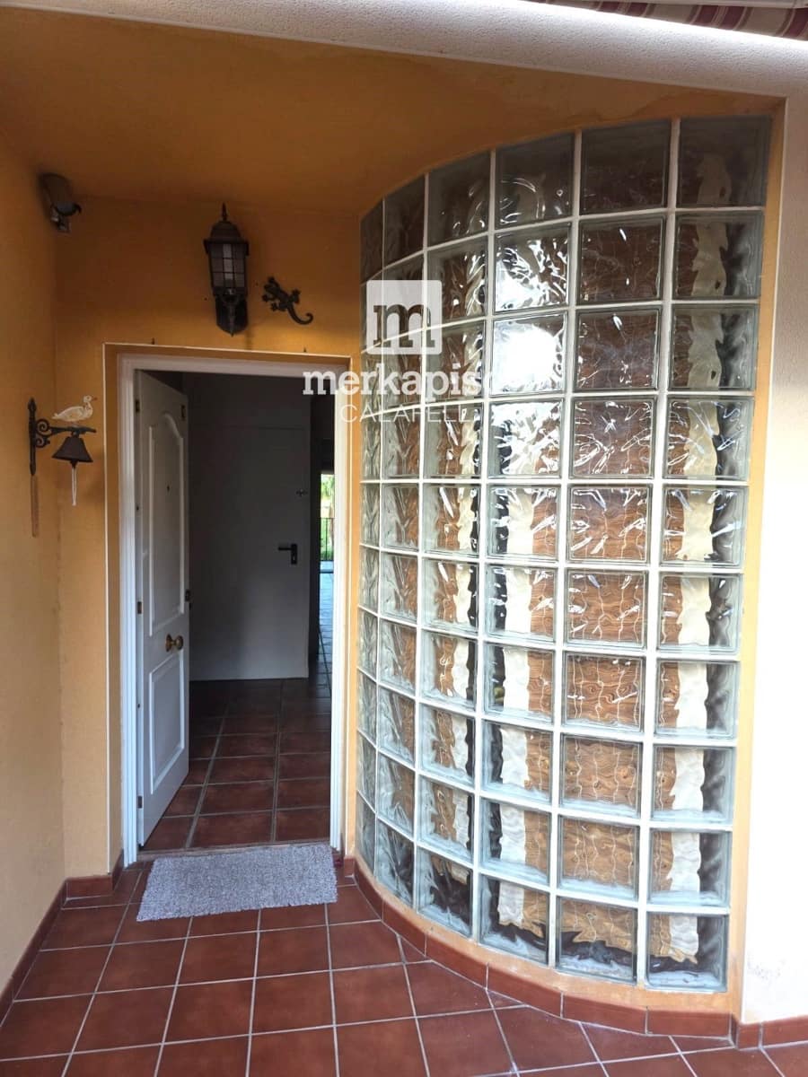 2 soverom Hus til salgs i La Riera de Gaia med svømmebasseng garasje - € 280 000 (Ref: 9535017)