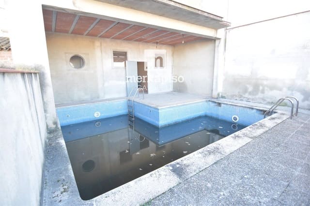 6 soverom Villa til salgs i Albinyana - € 120 000 (Ref: 9535029)