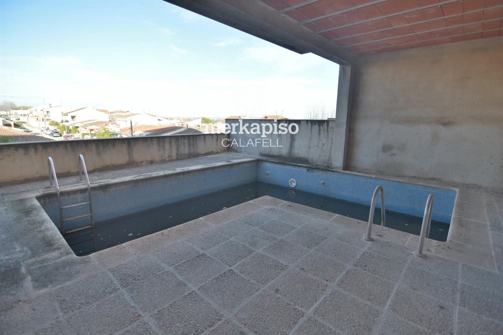 6 soverom Villa til salgs i Albinyana - € 120 000 (Ref: 9535029)