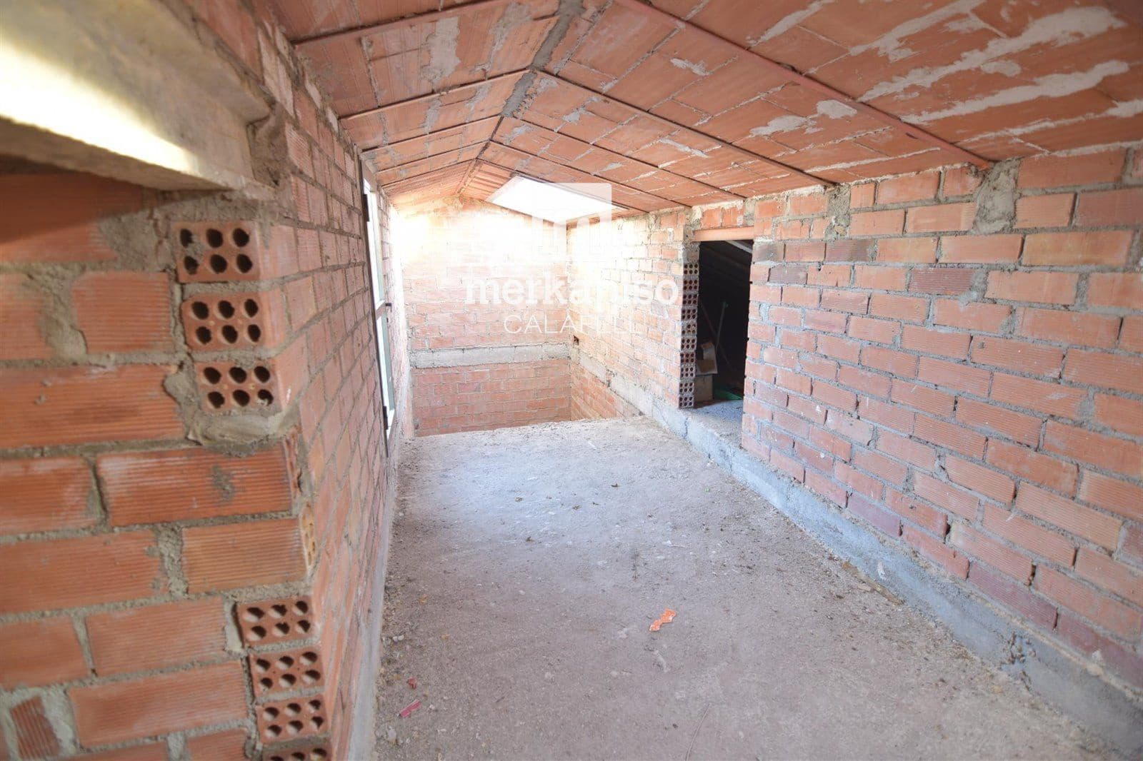 6 soverom Villa til salgs i Albinyana - € 120 000 (Ref: 9535029)