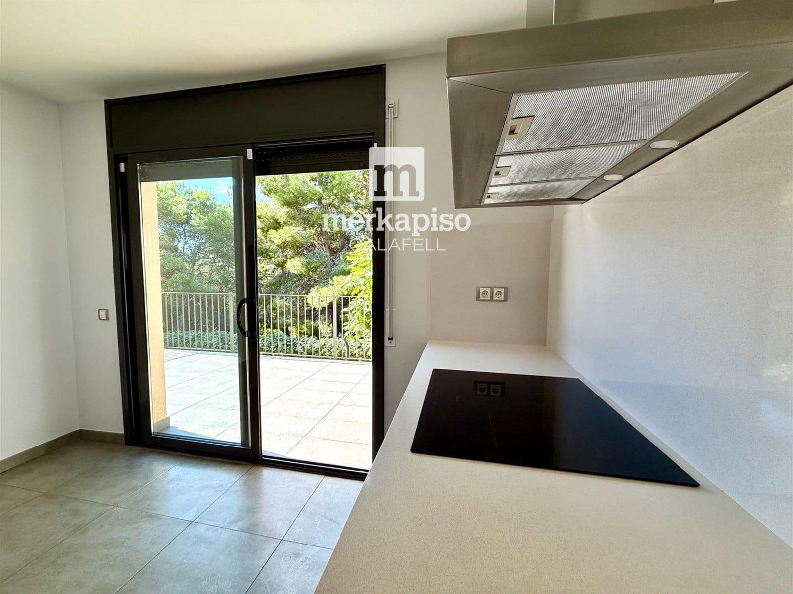 5 bedroom Villa for sale in El Vendrell with pool garage - € 430,000 (Ref: 9535037)