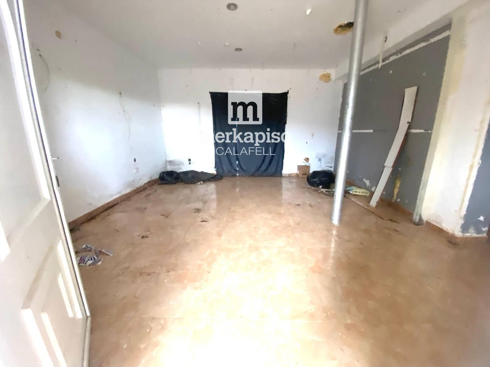 Villa for sale in Cunit - € 180,000 (Ref: 9535185)