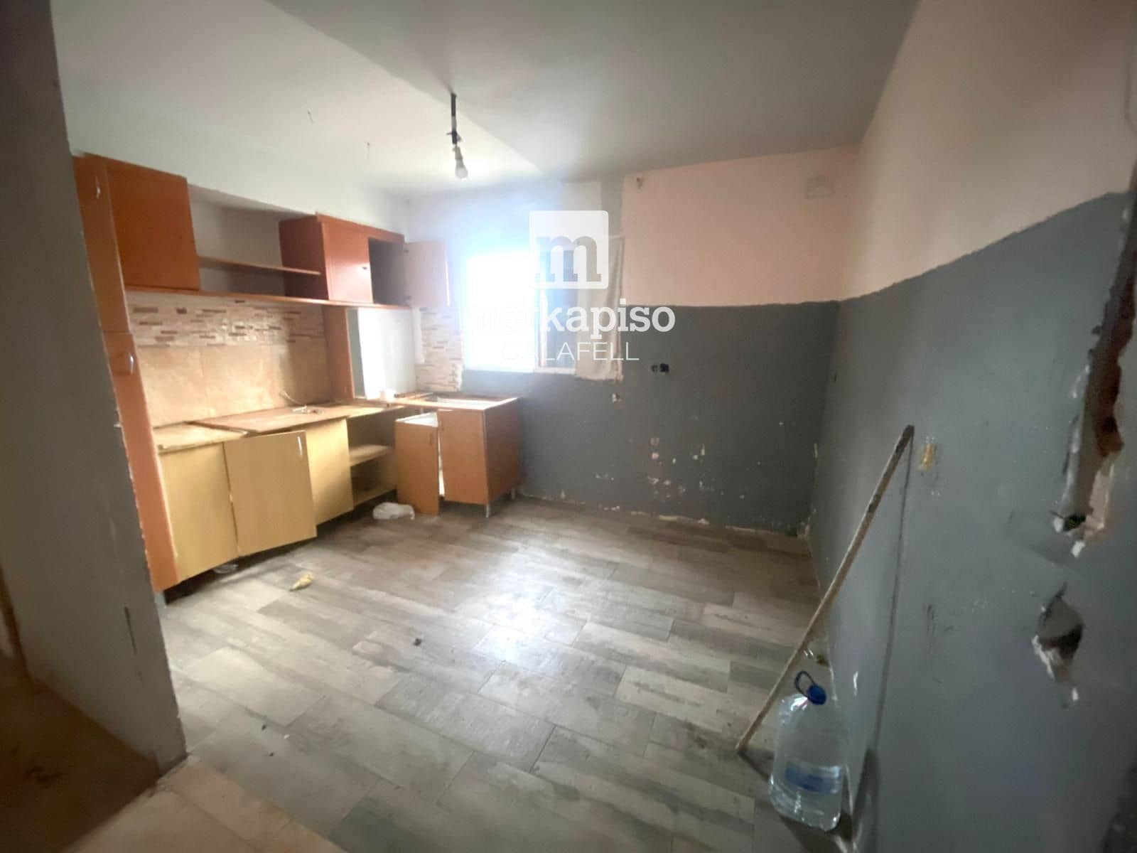 Villa for sale in Cunit - € 180,000 (Ref: 9535185)