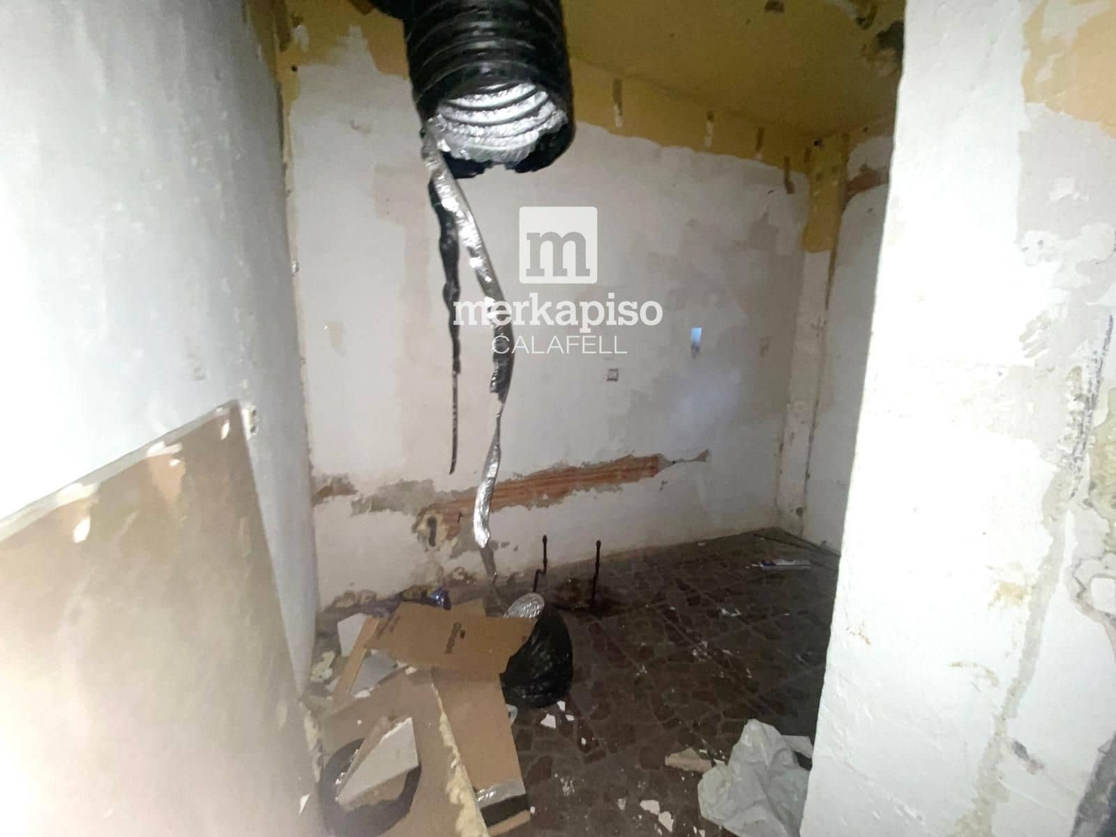 Villa for sale in Cunit - € 180,000 (Ref: 9535185)