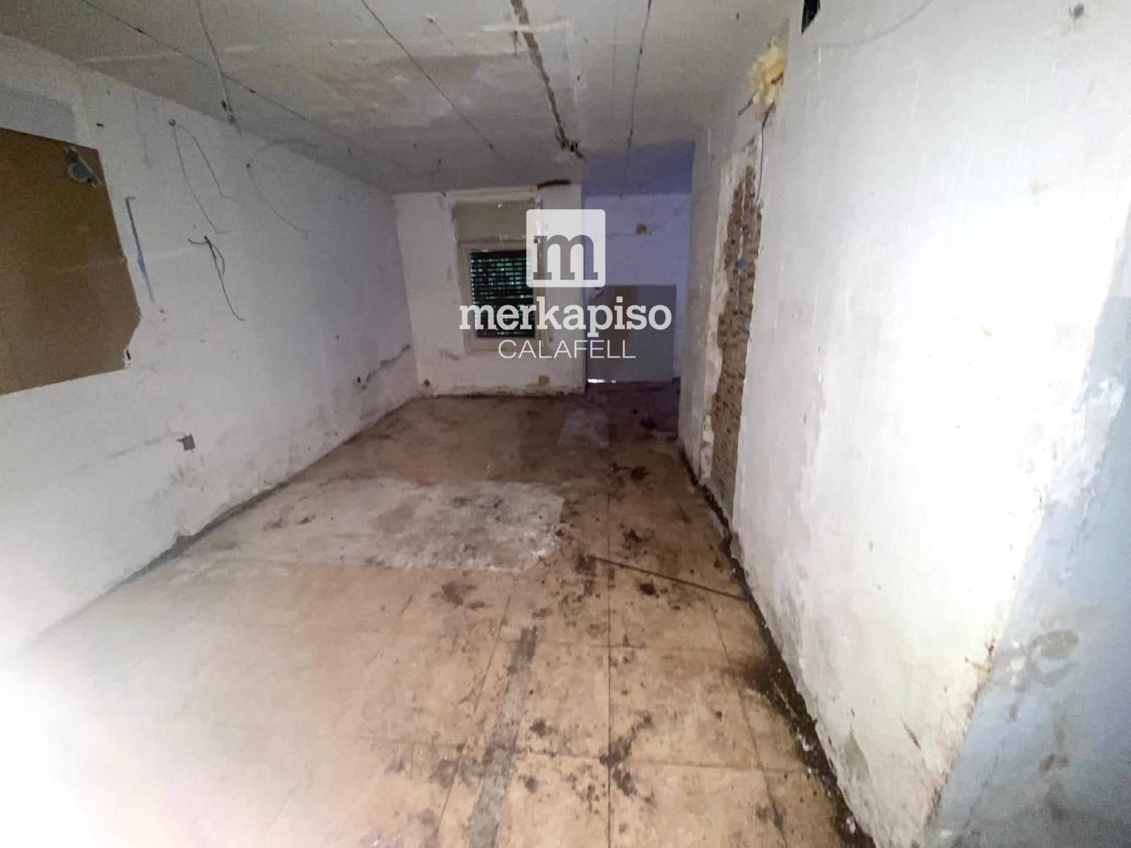 Villa for sale in Cunit - € 180,000 (Ref: 9535185)