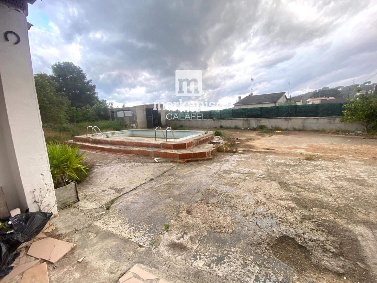 Villa for sale in Cunit - € 180,000 (Ref: 9535185)