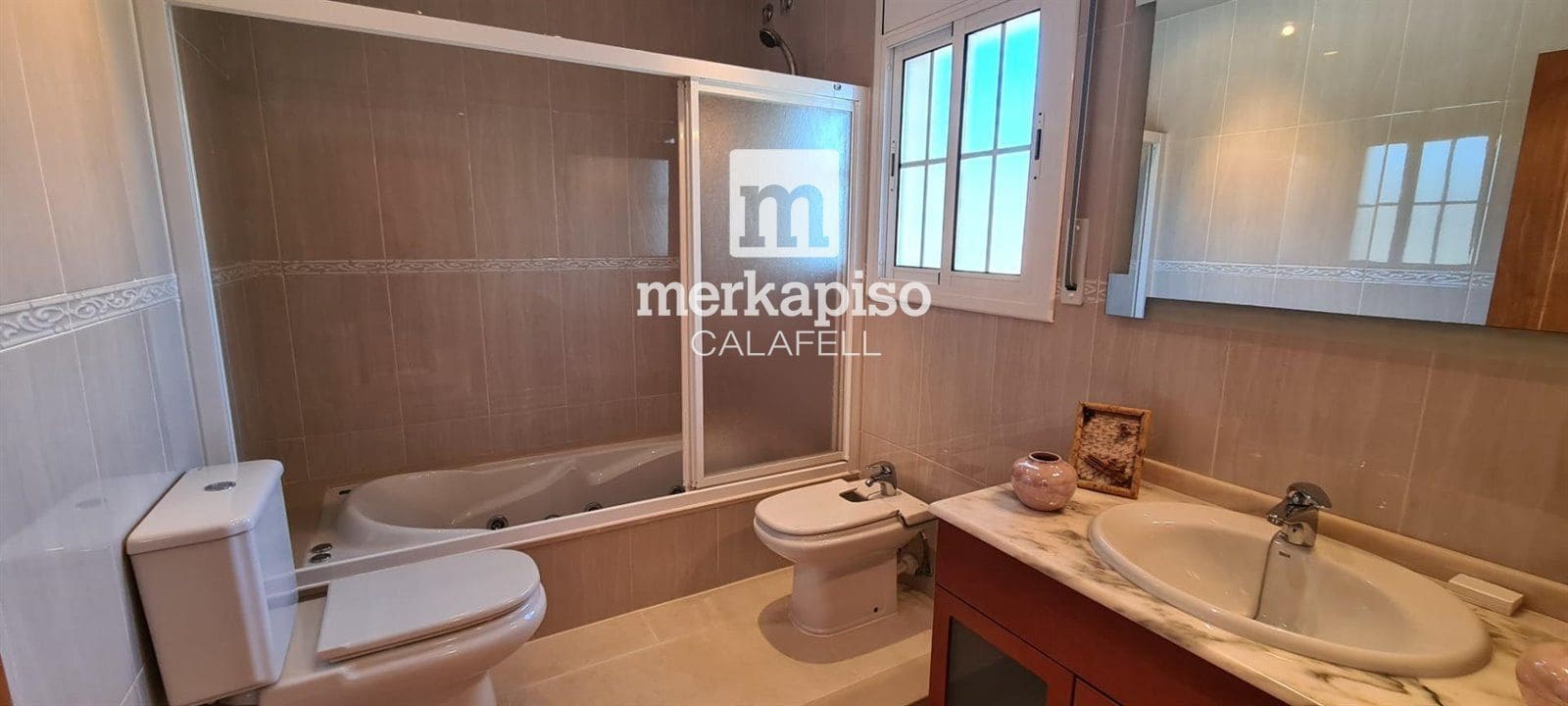 6 soveværelse Villa til salg i Segur de Calafell med swimmingpool - € 490.000 (Ref: 9535187)