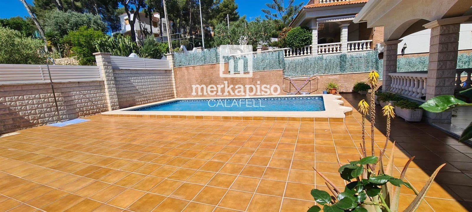 6 soveværelse Villa til salg i Segur de Calafell med swimmingpool - € 490.000 (Ref: 9535187)