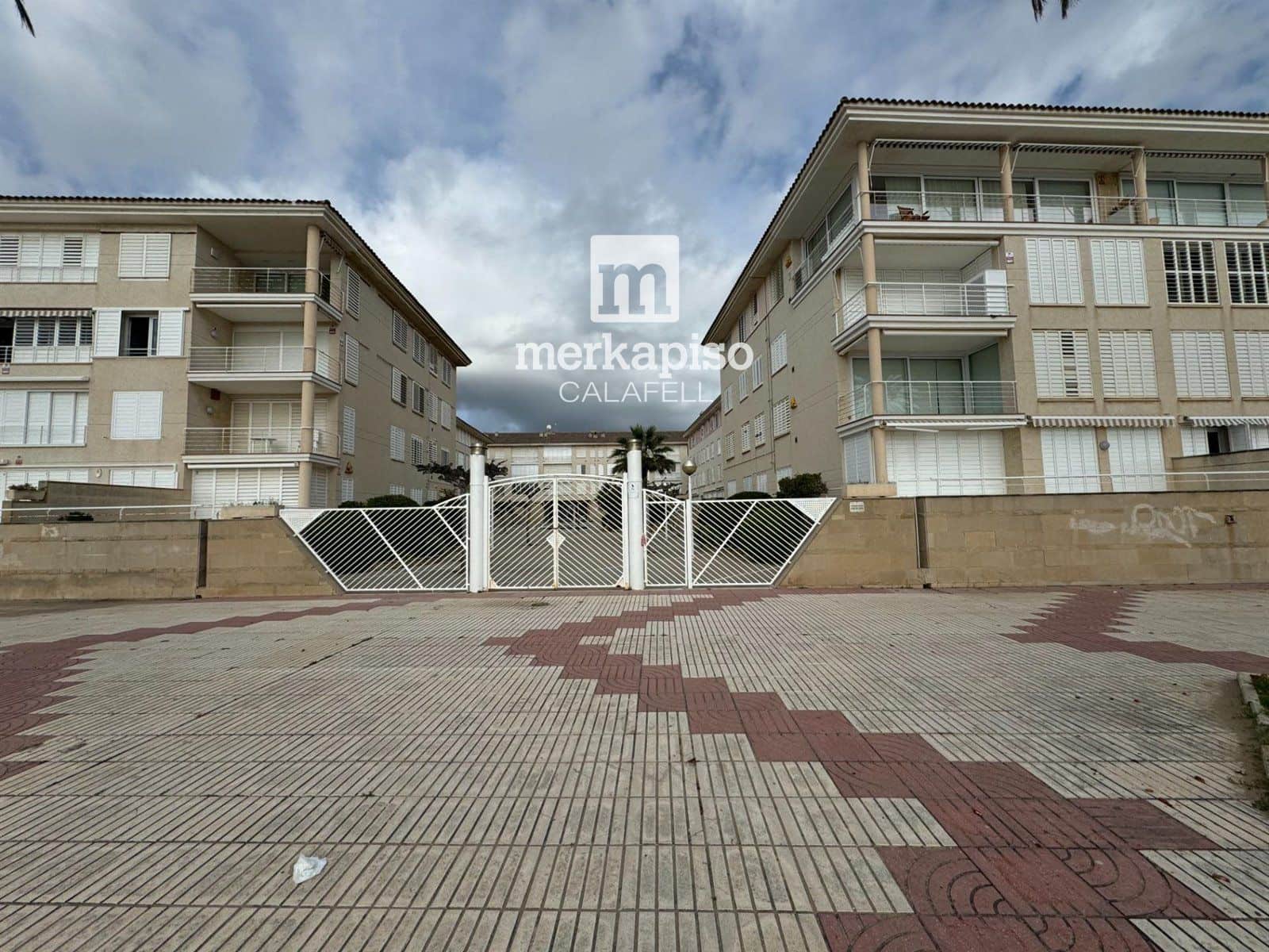 4 soveværelse Lejlighed til salg i El Vendrell med swimmingpool garage - € 345.000 (Ref: 9535288)