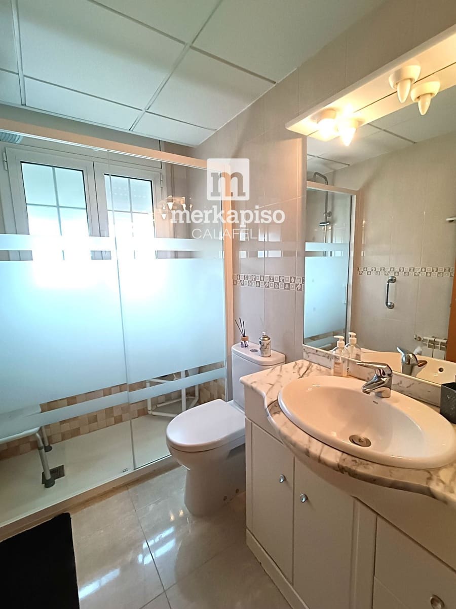 3 bedroom Penthouse for sale in Segur de Calafell with garage - € 200,000 (Ref: 9550129)