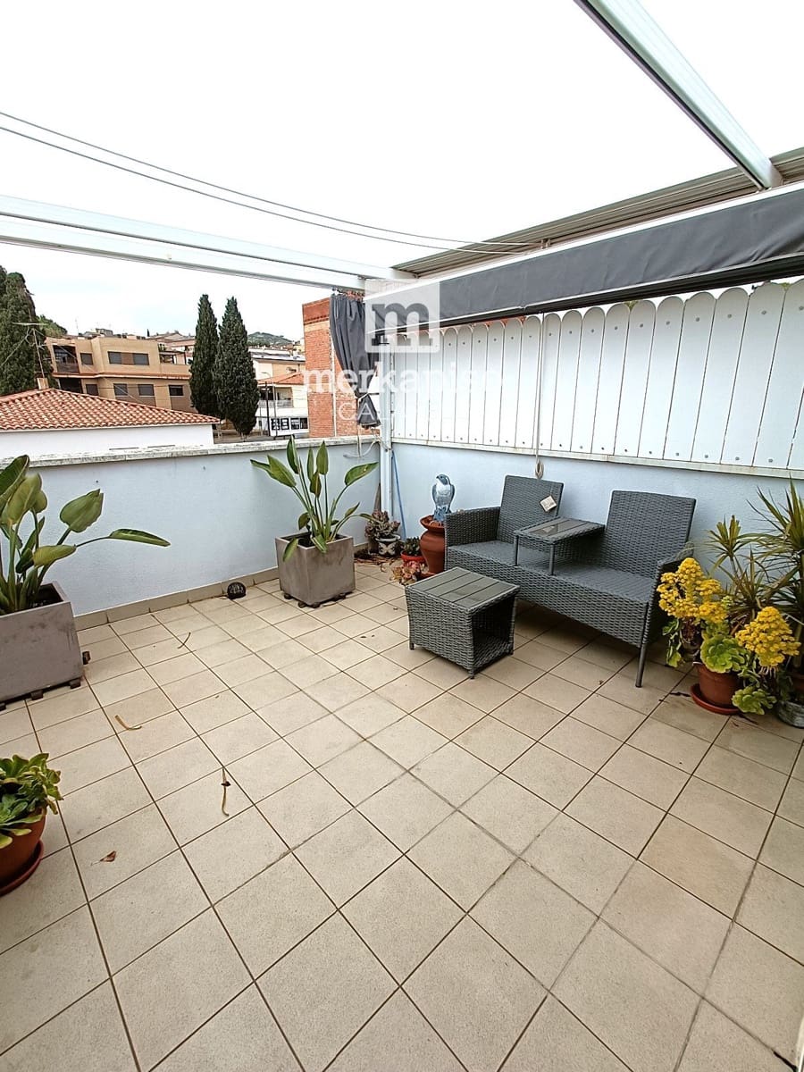 3 bedroom Penthouse for sale in Segur de Calafell with garage - € 200,000 (Ref: 9550129)