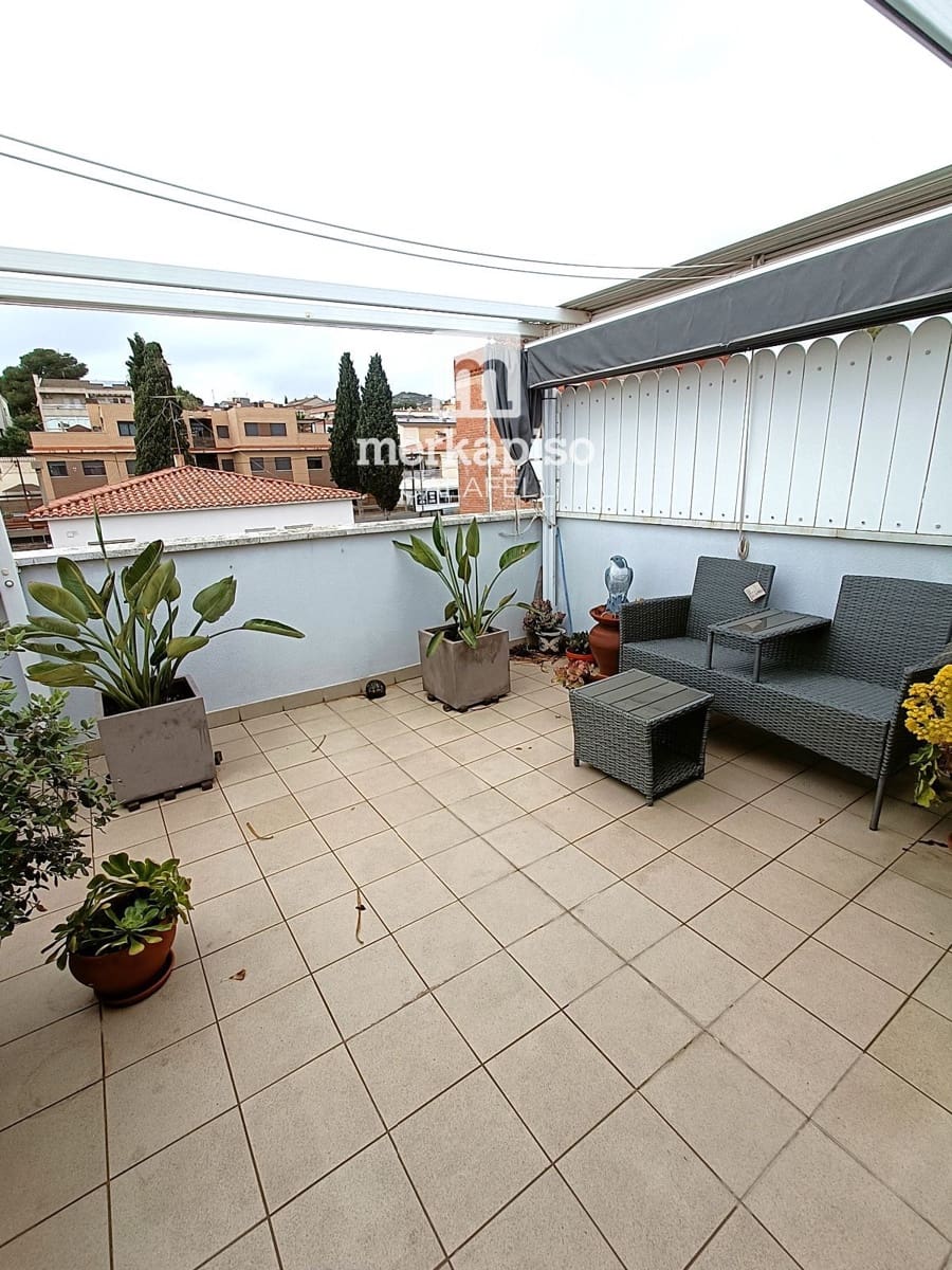 3 bedroom Penthouse for sale in Segur de Calafell with garage - € 200,000 (Ref: 9550129)