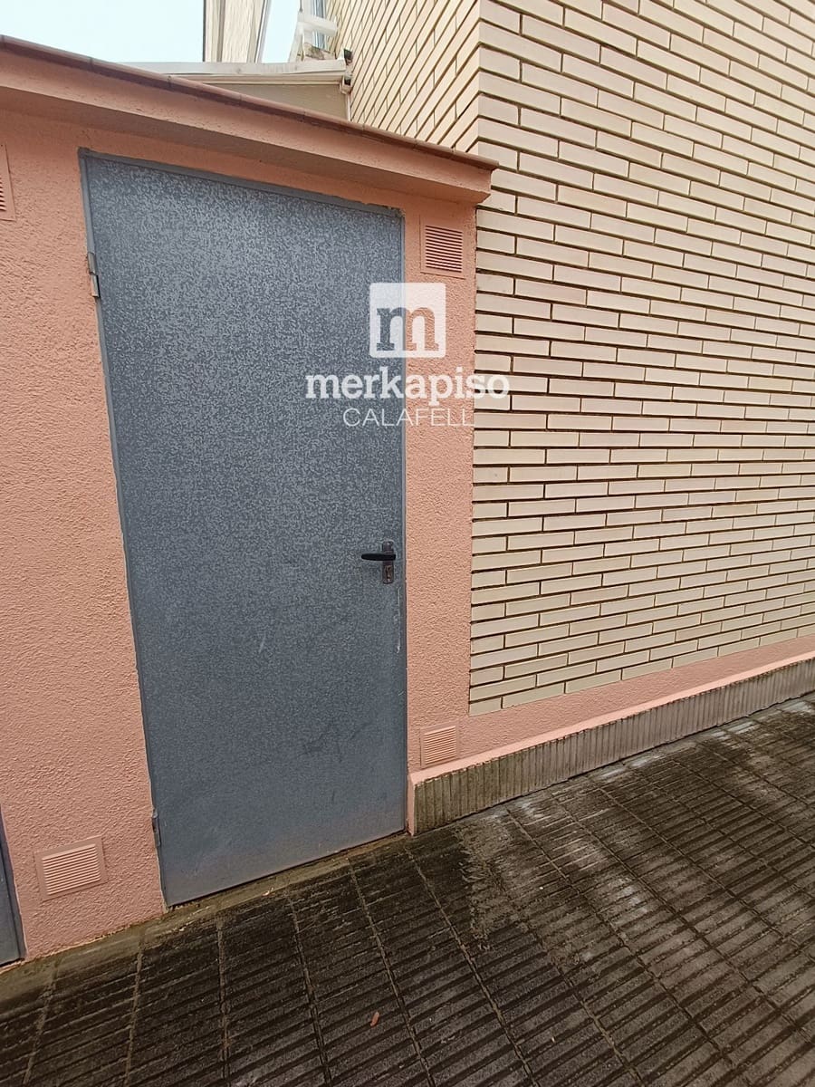 3 bedroom Penthouse for sale in Segur de Calafell with garage - € 200,000 (Ref: 9550129)