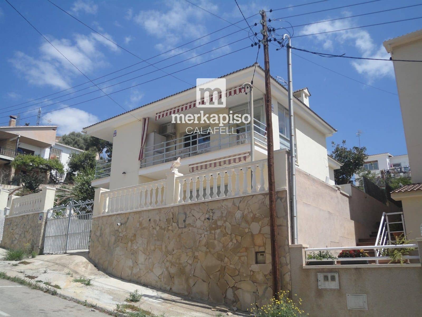 7 soveværelse Villa til salg i Segur de Calafell med garage - € 249.000 (Ref: 9550133)